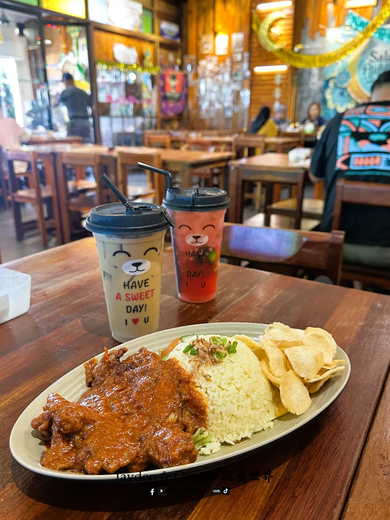 Kafe Kiri Kanan 柔佛 美食或环境照片